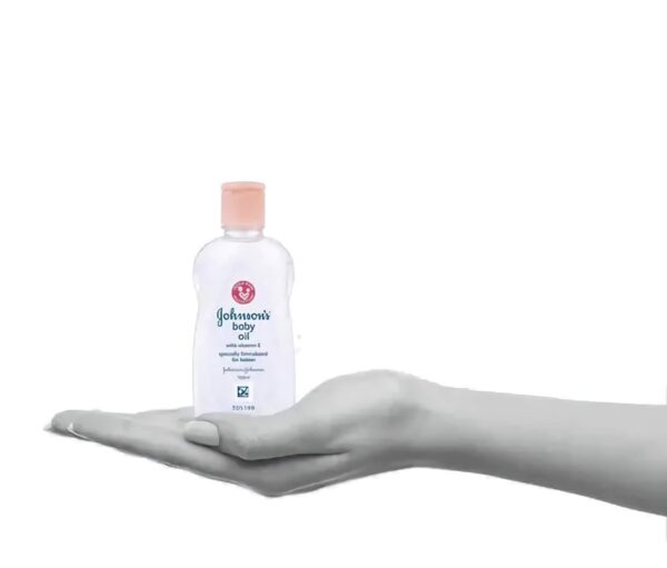 Johnson Baby Oil - Baby Oil With Vitamin E - Pack of Single Piece 100ml - Image 4