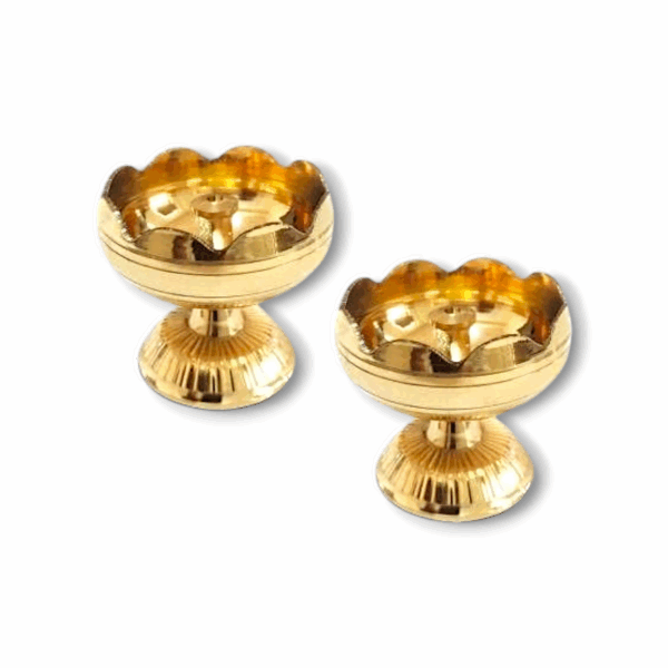 Classic Brass Flower Design Diya -  Decorative Brass Oil Lamp -  Lamp For Home Temple Puja Articles Decor Gifts(Pack of 2)